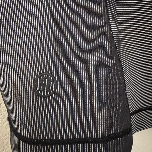 Lululemon Two-tone Ribbed Running Half Zip Black Gray  size M - Picture 9 of 11